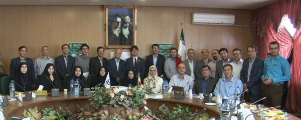 در دانشگاه فرهنگیان استان آذربایجان شرقی پردیس فاطمه الزهرا(س)برگزارشد:

کارگاه آموزشی درس پژوهی با حضور استاد ساکاموتو از گروه پژوهشی ناگویا ژاپن
 2