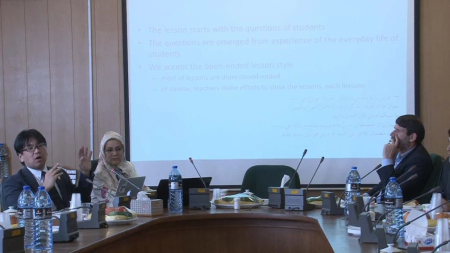 در دانشگاه فرهنگیان استان آذربایجان شرقی پردیس فاطمه الزهرا(س)برگزارشد:

کارگاه آموزشی درس پژوهی با حضور استاد ساکاموتو از گروه پژوهشی ناگویا ژاپن
 3