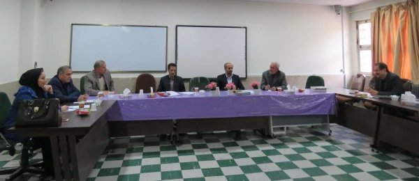 جلسه مشترک دپارتمان علوم انسانی پردیس علامه امینی (ره) با گروه درسی ادبیات اداره کل
وانجمن علمی ادبی استان