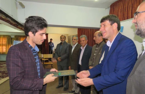 ویژه برنامه گرامیداشت هفته آموزش برگزار شد