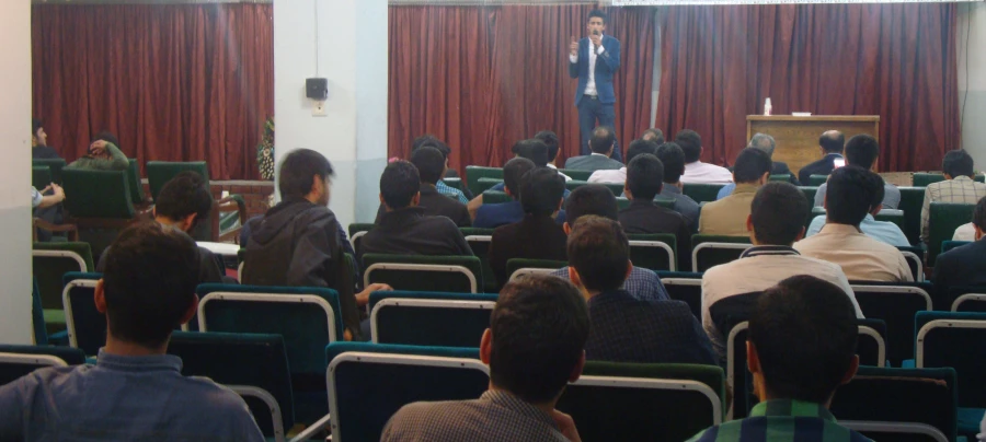 مراسم جنگ شادی به مناسبت هفته خوابگاه ها