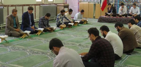 برگزاری جلسات قرآنی و فرهنگی