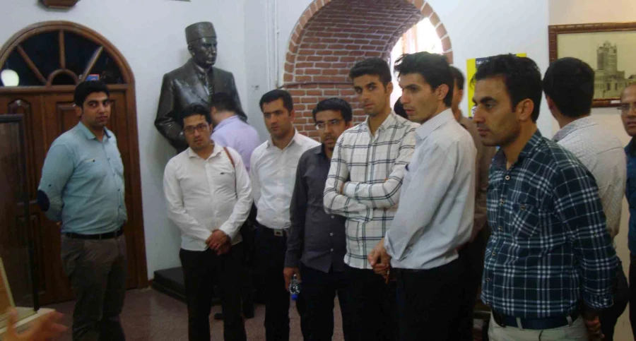 تبریز گردی مهارت آموزان ماده 28 به همراه جمعی از دانشجویان ناپیوسته