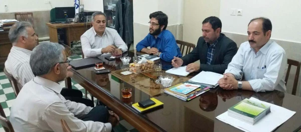 تجلیل از دبیر ستاد اقامه نماز پردیس علامه امینی(ره)