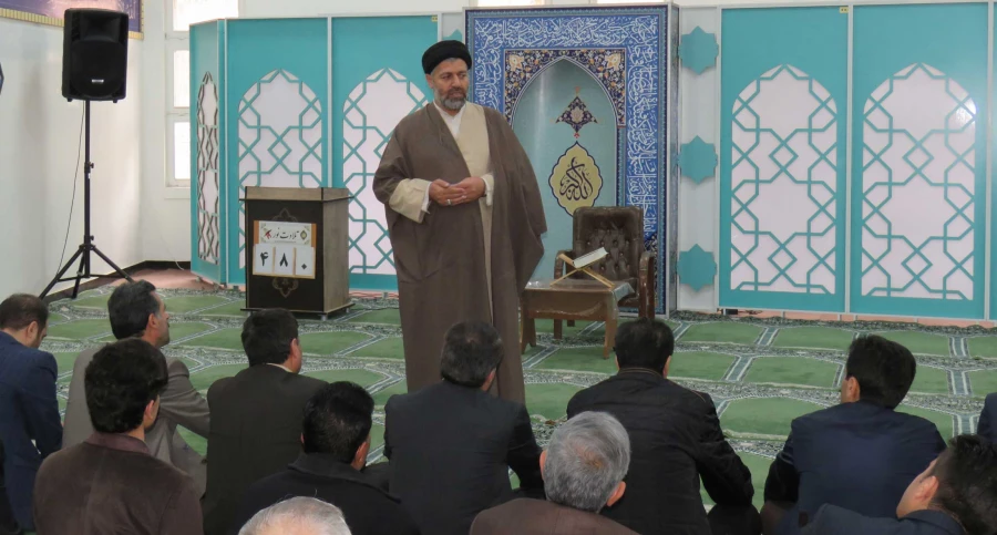 سخنرانی با موضوع اهمیت علم و علم اندوزی