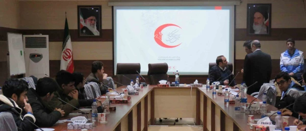 نشست هم اندیشی کانون هلال احمر