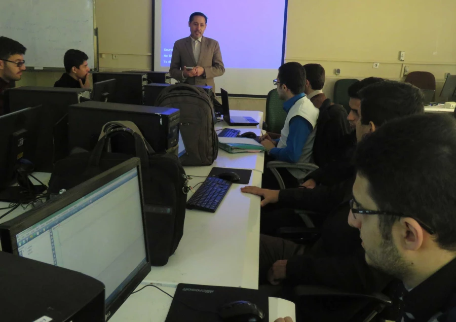 کارگاه آموزشی نرم افزار LaTeX