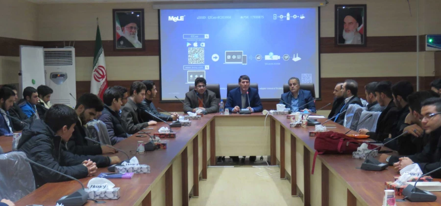 نشست صمیمی با دانشجو معلمان رشته علوم تربیتی