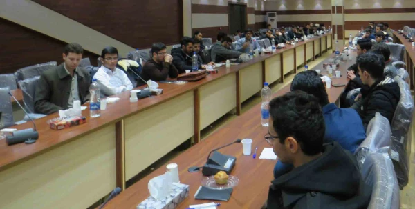 نشست مدیر امور پردیس های دانشگاه فرهنگیان آذربایجانشرقی با دانشجومعلمان پردیس علامه امینی(ره)