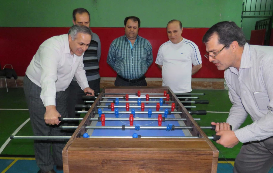 مسابقات ورزشی کارکنان و اساتید