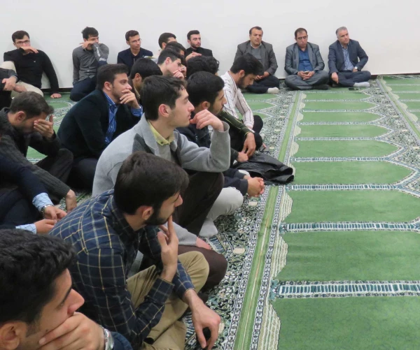 جلسه سخنرانی درمورد اقوام با موضوع ایلات و عشایر استان