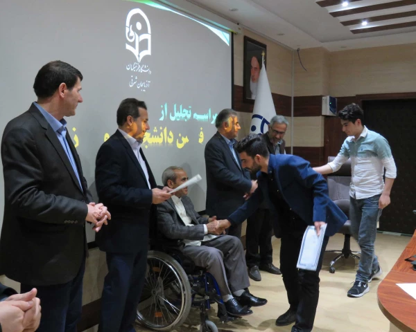 نشست صمیمی به مناسبت هفته سراهای دانشجویی