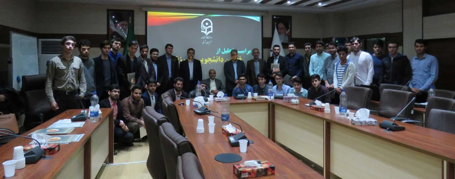 نشست صمیمی به مناسبت هفته سراهای دانشجویی