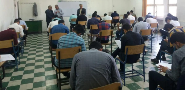 بازدید از روند برگزاری امتحانات پایان نیم سال تحصیلی 96-97