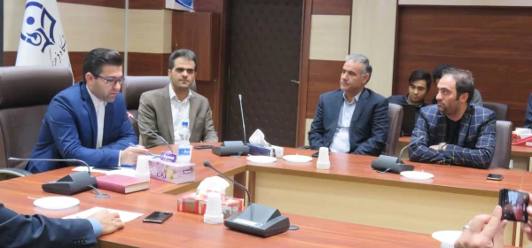 جلسه نقد و بررسی سند تحول بنیادین آموزش و پرورش