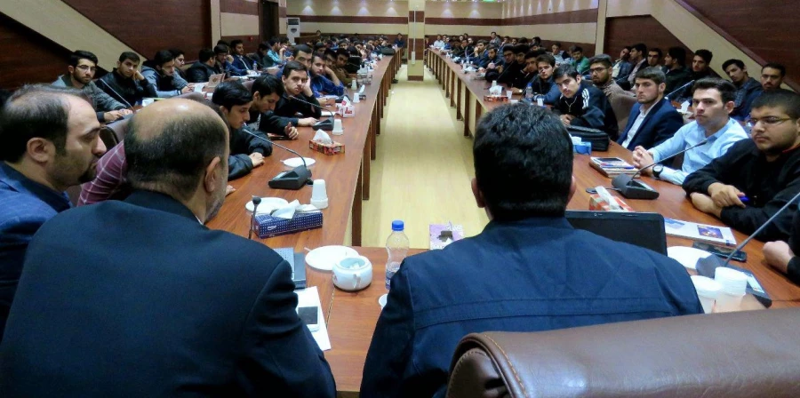 کارگاه آموزشی " سازگاری با  زندگی دانشجویی "