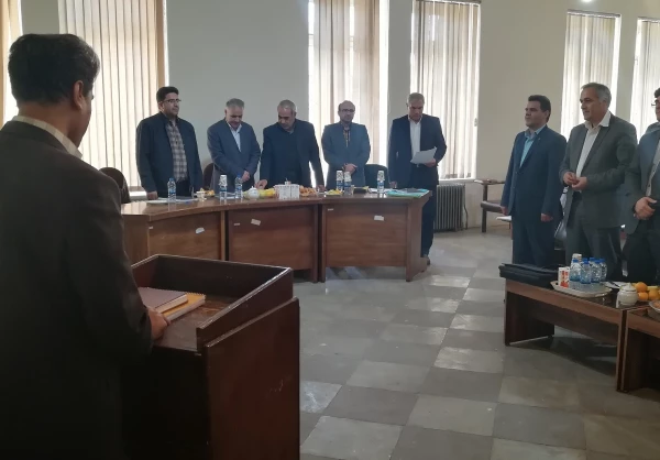 اولین جلسه دفاع از پایان نامه کارشناسی ارشد آموزش زبان فارسی