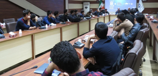 نشستی با عنوان "تربیت بدنی ودفاع مقدس "