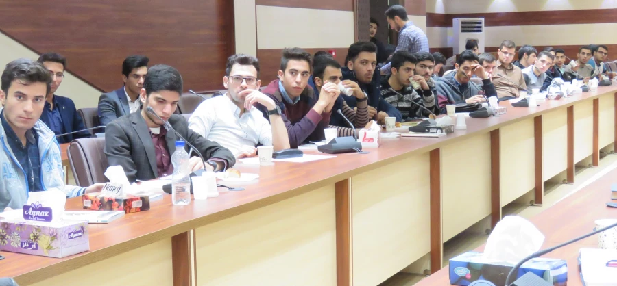 نشست تخصصی نقد و نظر با عنوان آسیب شناسی کارورزی