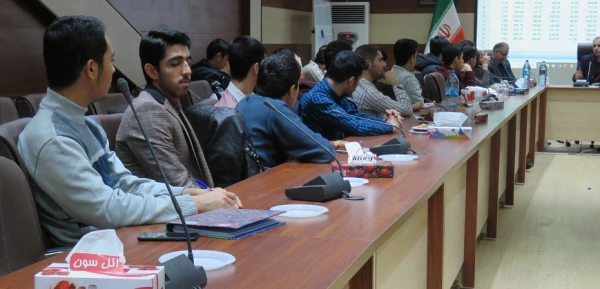 کارگاه آشنایی با نرم افزار تحلیل داده ها SPSS