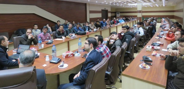 کارگاه آشنایی با نرم افزار تحلیل داده ها SPSS