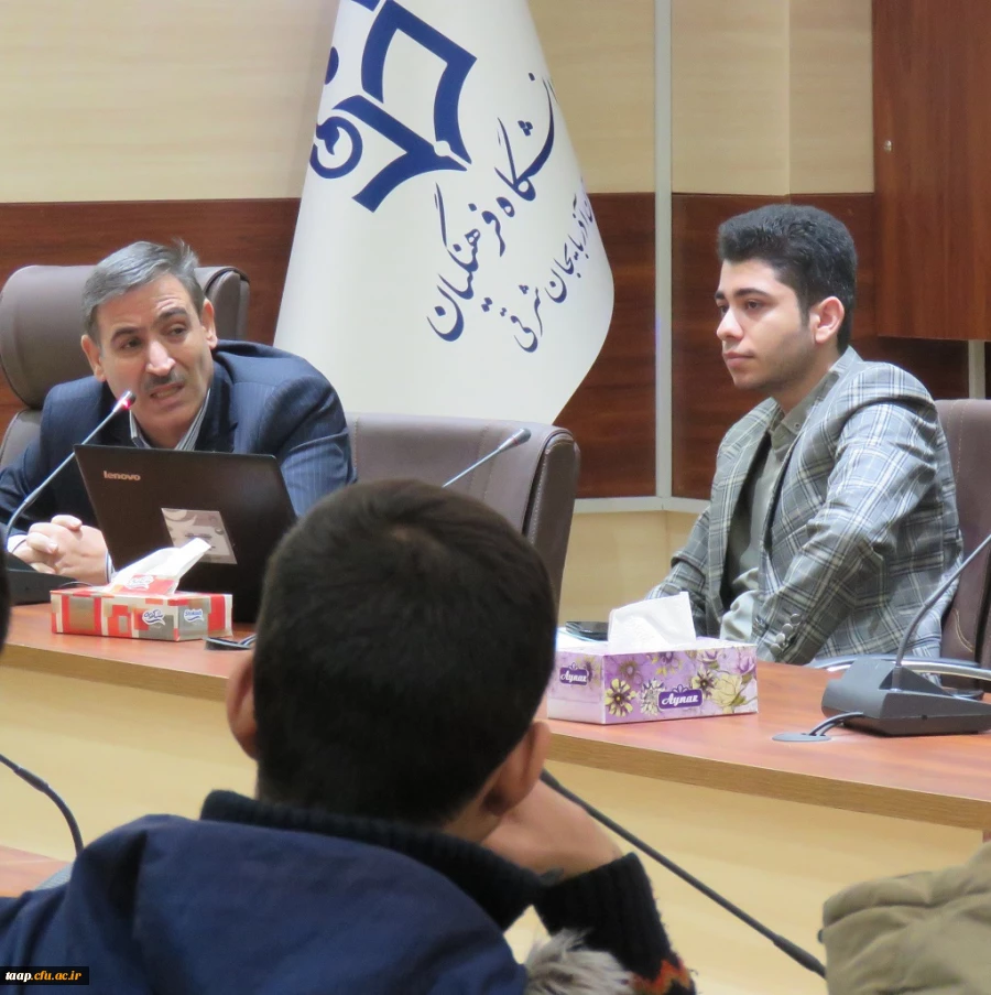 بررسی موضوع سیاه چاله های ریاضی