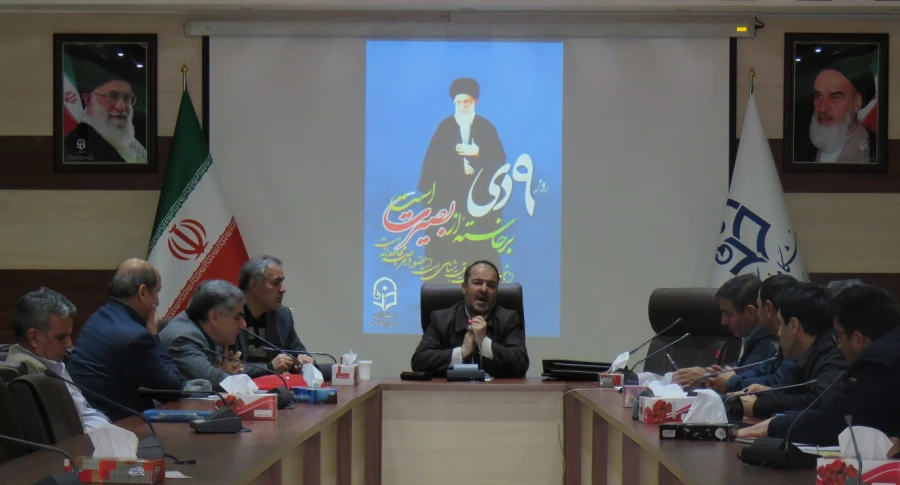 حضور در اجتماع عظیم مردمی و برگزاری نشست های علمی - سیاسی