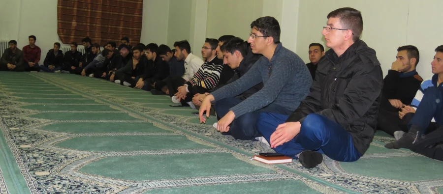 ویژه برنامه ایام فاطمیه و بزرگداشت دهه فجر انقلاب اسلامی