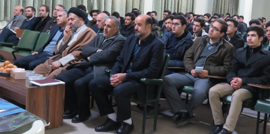 جلسه توجیهی پذیرفته شدگان مرحله تکمیل ظرفیت