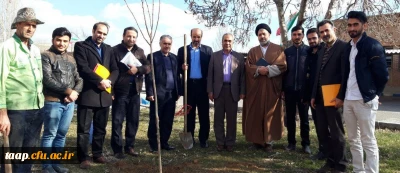 با حضور دکتر خدیوی در پردیس علامه امینی(رض)  صورت گرفت

گرامی داشت روز درختکاری