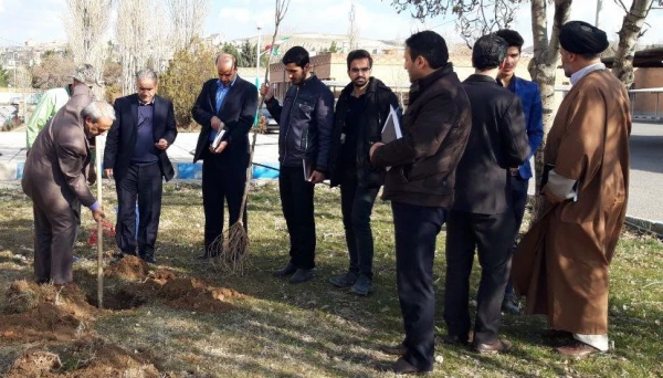 گرامی داشت روز درختکاری