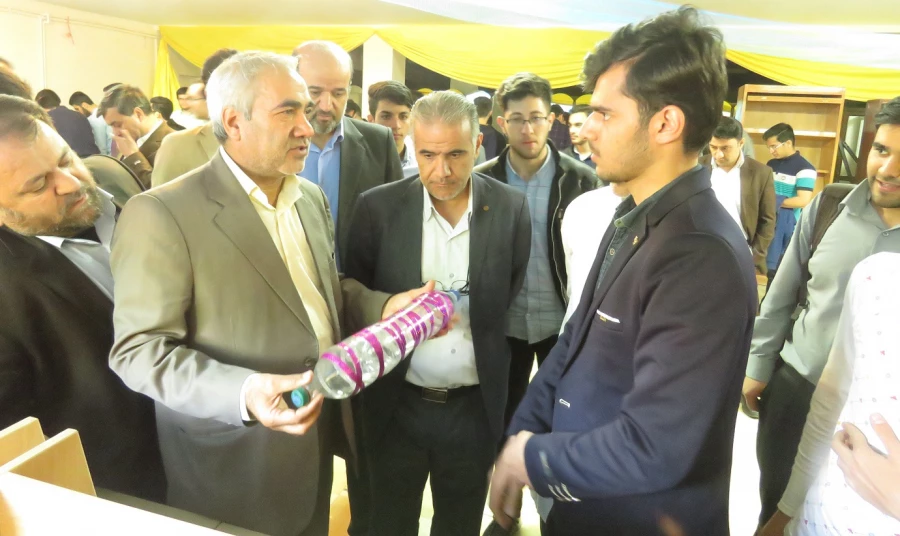 نمایشگاه وسائل کمک آموزشی دست ساخته دانشجو معلمان