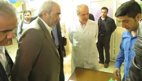 نمایشگاه وسائل کمک آموزشی دست ساخته دانشجو معلمان