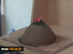 نمایشگاه وسائل کمک آموزشی دست ساخته دانشجو معلمان