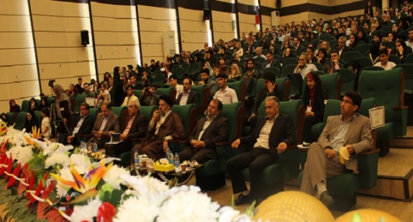 جشن دانش آموختگی دانشجو معلمان ورودی94 دانشگاه فرهنگیان آذربایجان شرقی