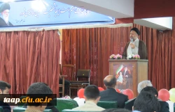 راه توسعه از مدرسه می گذرد و معلمان فرماند هان این مسیر مهم و ارزشمند هستند. 2