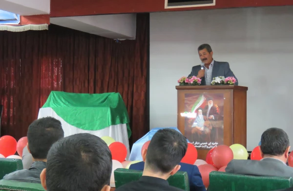 راه توسعه از مدرسه می گذرد و معلمان فرماند هان این مسیر مهم و ارزشمند هستند. 2