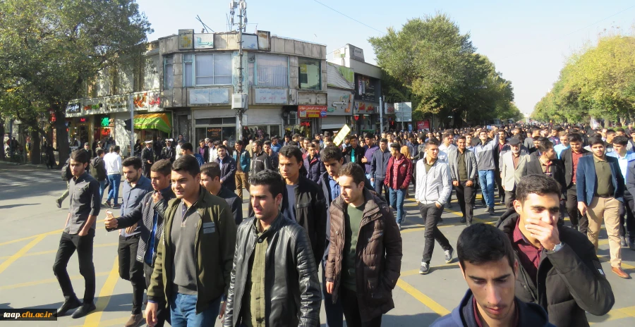 همزمان با سراسر کشورمدیریت امور پردیسهای دانشگاه فرهنگیان استان به همراه اساتید  دانشجومعلمان  و جمعی از کارکنان دوشادوش مردم غیور کلان شهر تبریز  در راهپیمایی یوم ا... 13 آبان ، حماسه آفریدند. 5