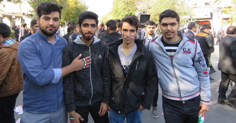 همزمان با سراسر کشورمدیریت امور پردیسهای دانشگاه فرهنگیان استان به همراه اساتید  دانشجومعلمان  و جمعی از کارکنان دوشادوش مردم غیور کلان شهر تبریز  در راهپیمایی یوم ا... 13 آبان ، حماسه آفریدند. 11