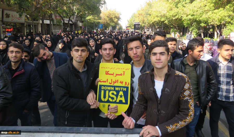 همزمان با سراسر کشورمدیریت امور پردیسهای دانشگاه فرهنگیان استان به همراه اساتید  دانشجومعلمان  و جمعی از کارکنان دوشادوش مردم غیور کلان شهر تبریز  در راهپیمایی یوم ا... 13 آبان ، حماسه آفریدند. 12