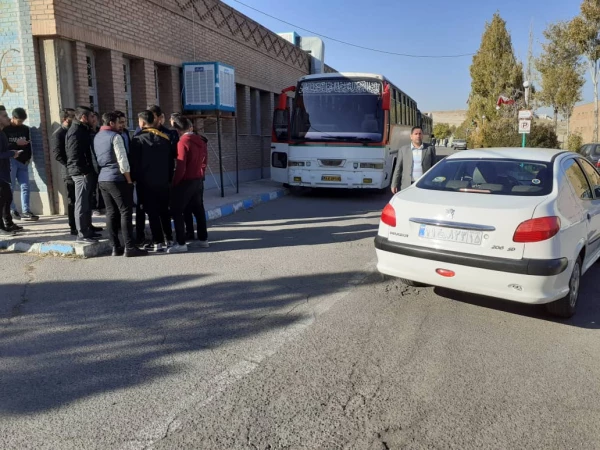 به همت کانون تبیین اندیشه های حضرت امام (ره)  و کانون علمی و فرهنگی ایثار برگزار گردید 2