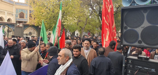 حضور اساتید،کارکنان و دانشجومعلمان
در راهپیمایی و تجمع مردمی حمایت از امنیت و اقتدار در کشور 
 2