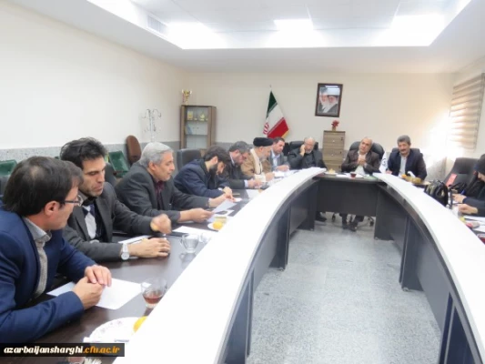 جلسه ستاد اقامه نماز دانشگاه فرهنگیان در محل مدیریت امور پردیس های استان با حضور ضیائی مدیر ستاد اقامه نماز استان آذربایجان شرقی واعضای ستاد برگزار شد  2