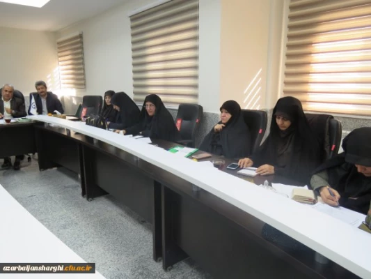 جلسه ستاد اقامه نماز دانشگاه فرهنگیان در محل مدیریت امور پردیس های استان با حضور ضیائی مدیر ستاد اقامه نماز استان آذربایجان شرقی واعضای ستاد برگزار شد  3