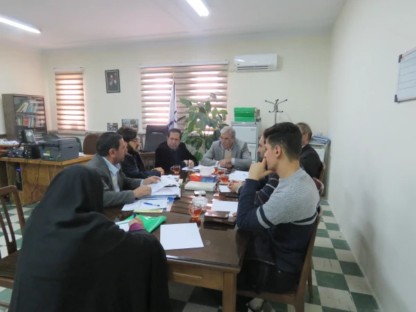 به گزارش امور فرهنگی پردیس علامه امینی ،جلسه کمیته ناظر بر نشریات دانشگاه قبل از ظهر امروز در محل اتاق معاونت فرهنگی –آموزشی پردیس تشکیل گردید.به گزارش امور فرهنگی پردیس علامه امینی ،جلسه کمیته ناظر بر نشریات دانشگاه قبل از ظهر امروز در محل اتاق معاونت فر