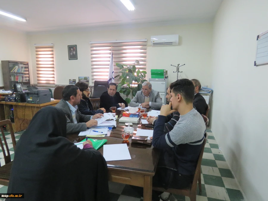 به گزارش امور فرهنگی پردیس علامه امینی ،جلسه کمیته ناظر بر نشریات دانشگاه قبل از ظهر امروز در محل اتاق معاونت فرهنگی –آموزشی پردیس تشکیل گردید.به گزارش امور فرهنگی پردیس علامه امینی ،جلسه کمیته ناظر بر نشریات دانشگاه قبل از ظهر امروز در محل اتاق معاونت فر