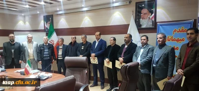 جلسه نقد وبررسی آثار برگزیده اساتید

اثر برگزیده استاد درخشانی نقد و بررسی قرار گرفته و از وی تجلیل شد.