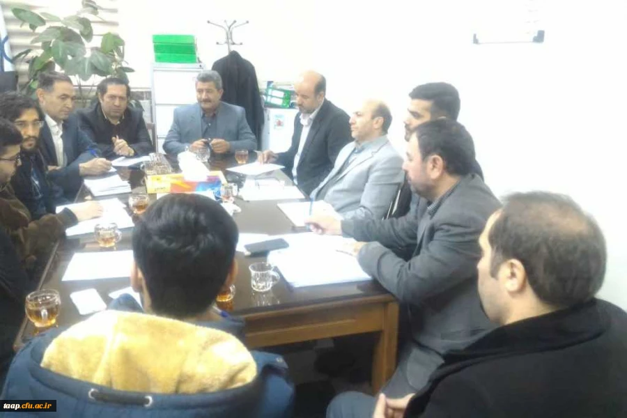 ششمین جلسه کمیته فرهنگی پردیس با حضور اعضا تشکیل جلسه داد. 2