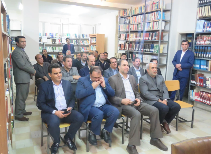 مراسم افتتاح کتابخانه با حضور مدیر محترم پردیس های استانی سرپرست و معاونان و کارکنان اساتید و دانشجو معلمان برگزار شد. 7
