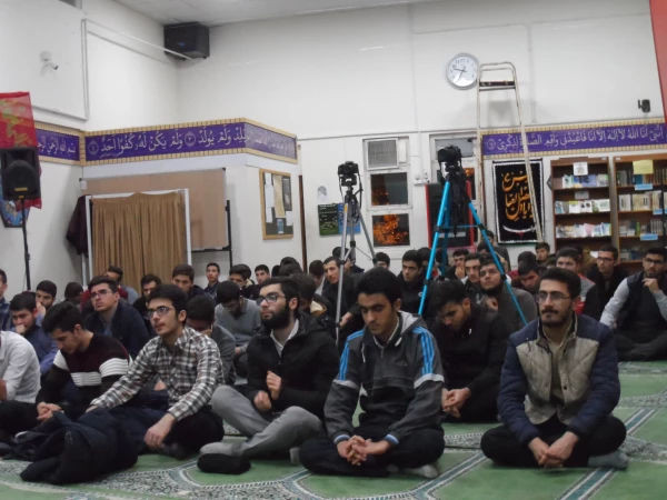به همت بسیج دانشجویی همایش تبیین بیانات مقام معظم رهبری در 12 آذرماه 79 برگزارشد. 5